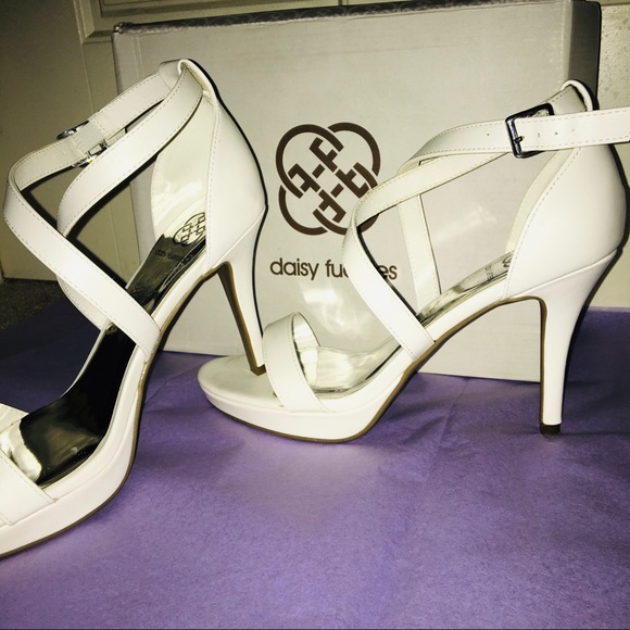 Daisy Fuentes heels - Picture 5 of 5